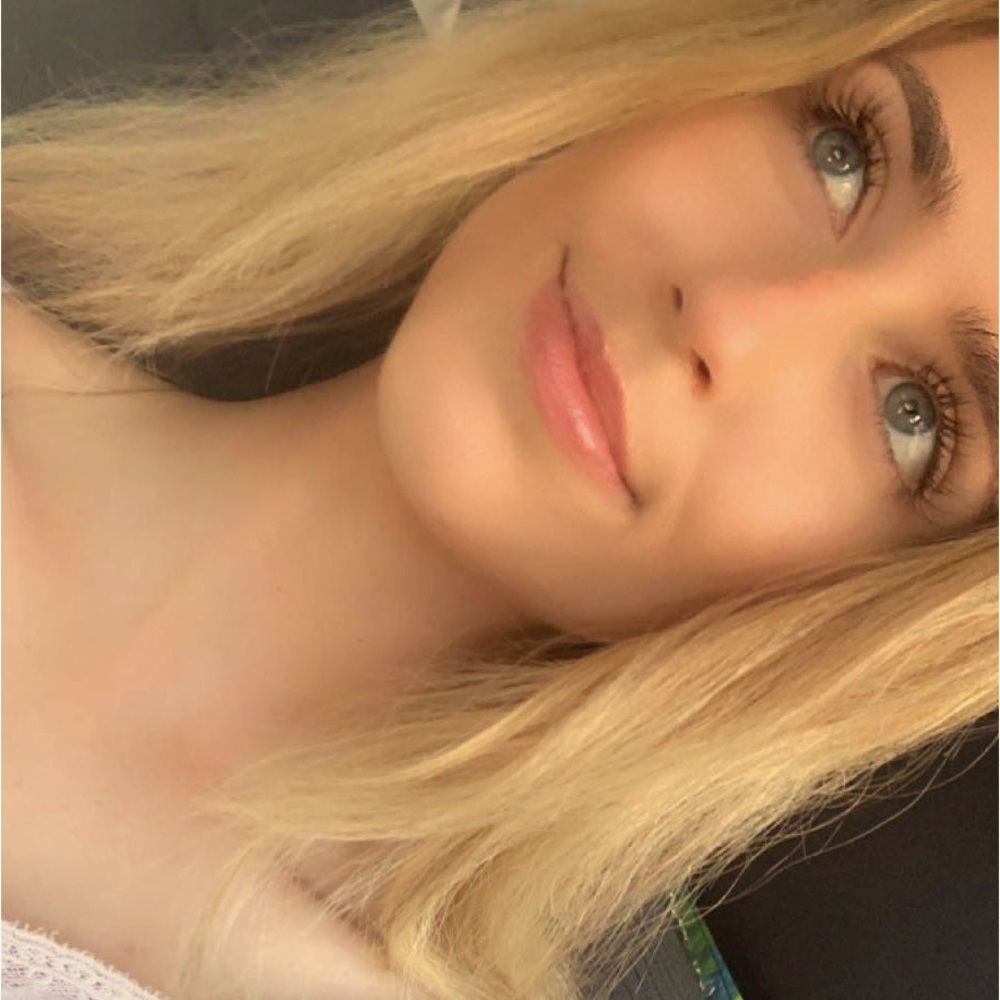 Meet your Posher, Christina